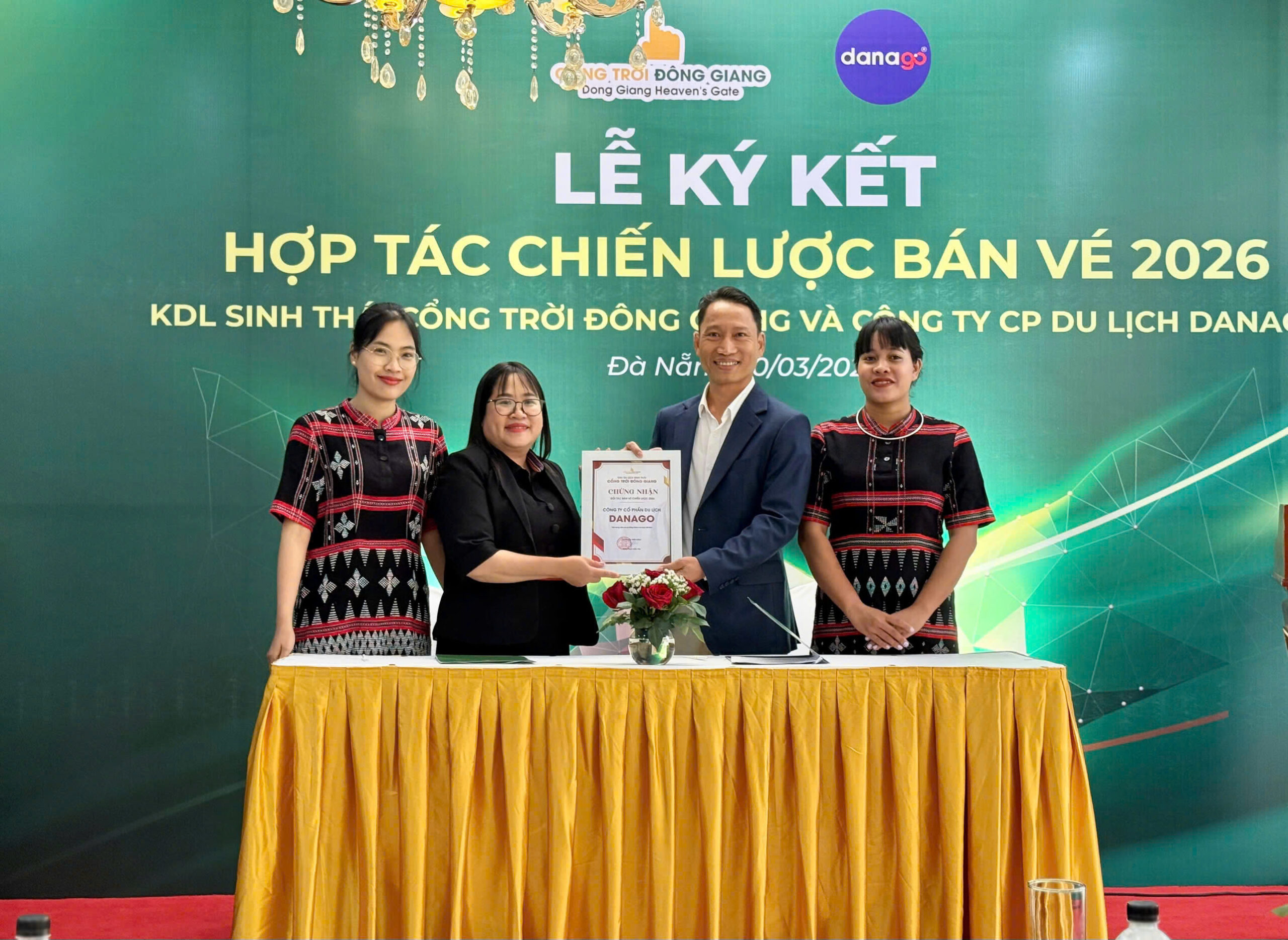 DANAGO là "ĐỐI TÁC BÁN VÉ CHIẾN LƯỢC 2026" chính thức và duy nhất của KDL CỔNG TRỜI ĐÔNG GIANG.