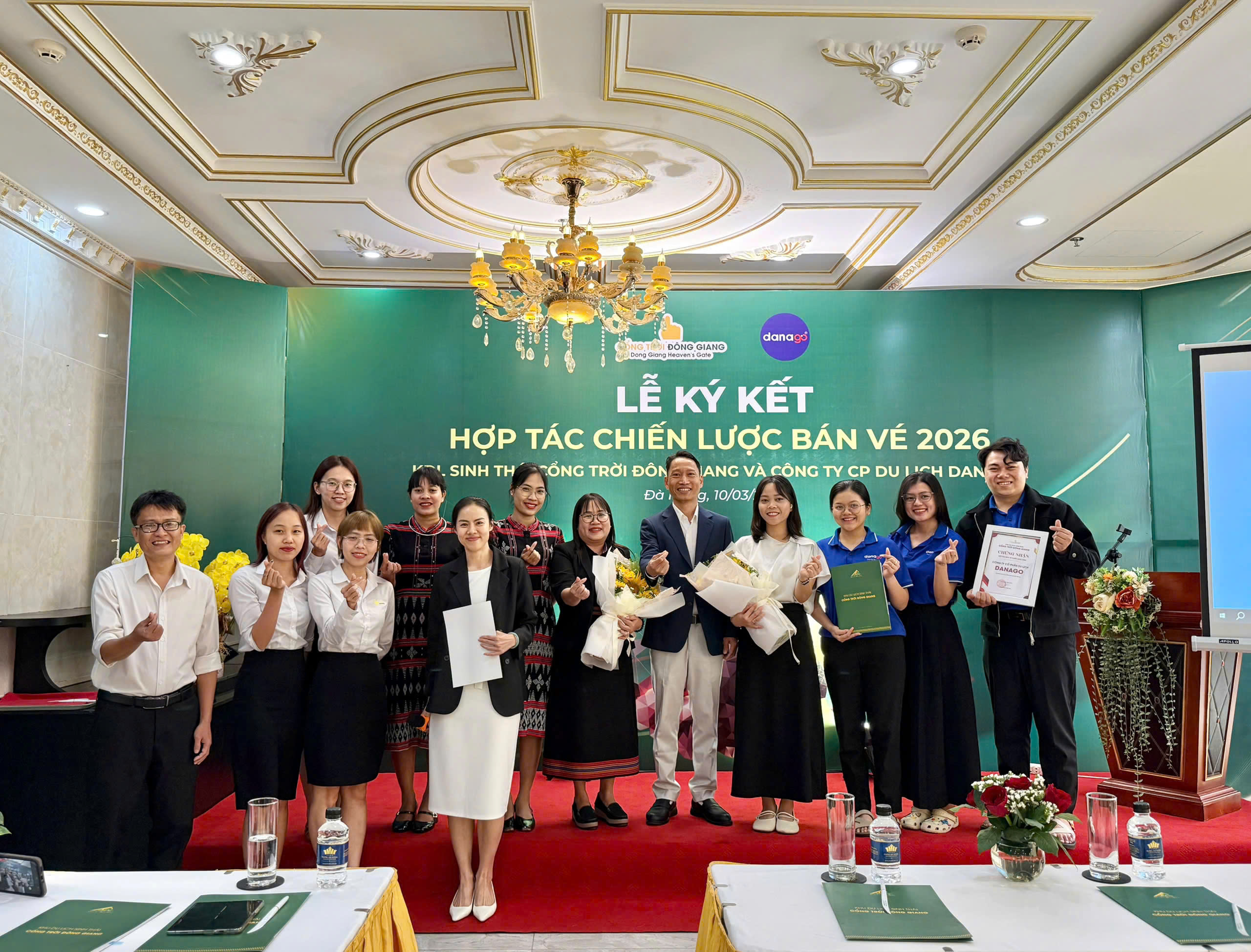 DANAGO đối tác chiến lược phân phối vé Cổng Trời Đông Giang chính thức 2026